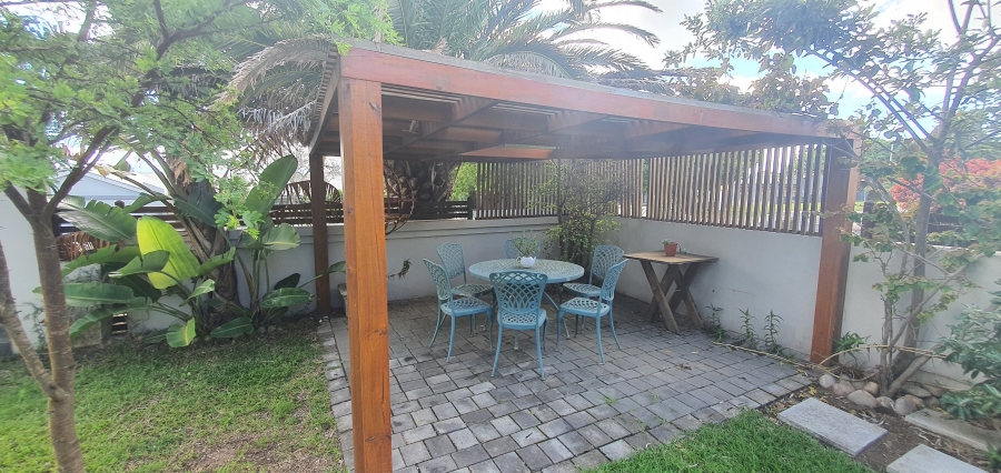 4 Bedroom Property for Sale in Linkside Western Cape